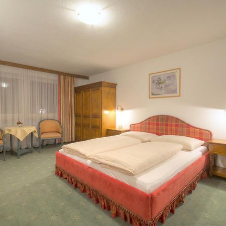 Ferienhaus Bergkristall Pettneu am Arlberg Kültér fotó