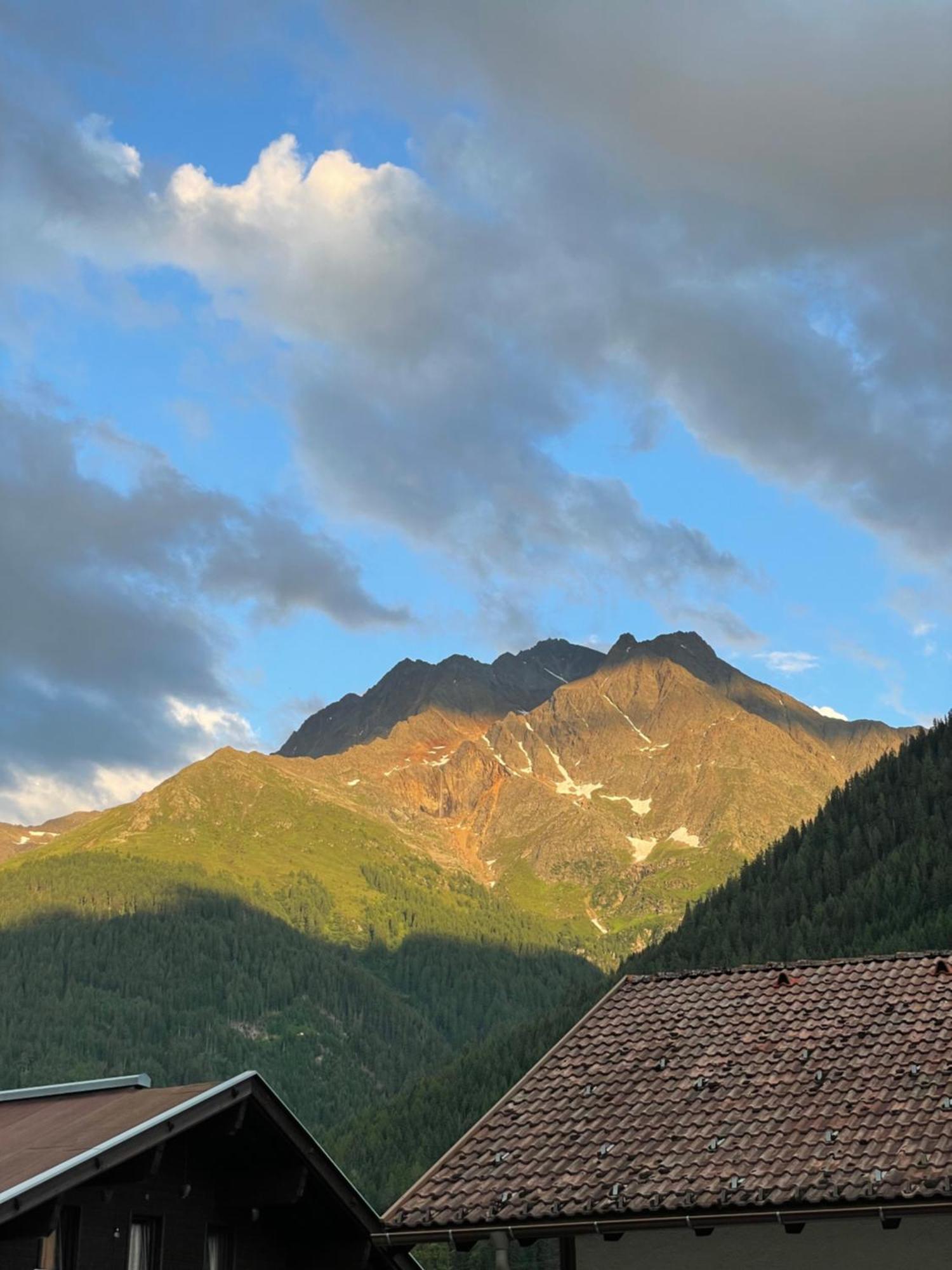 Ferienhaus Bergkristall Pettneu am Arlberg Kültér fotó