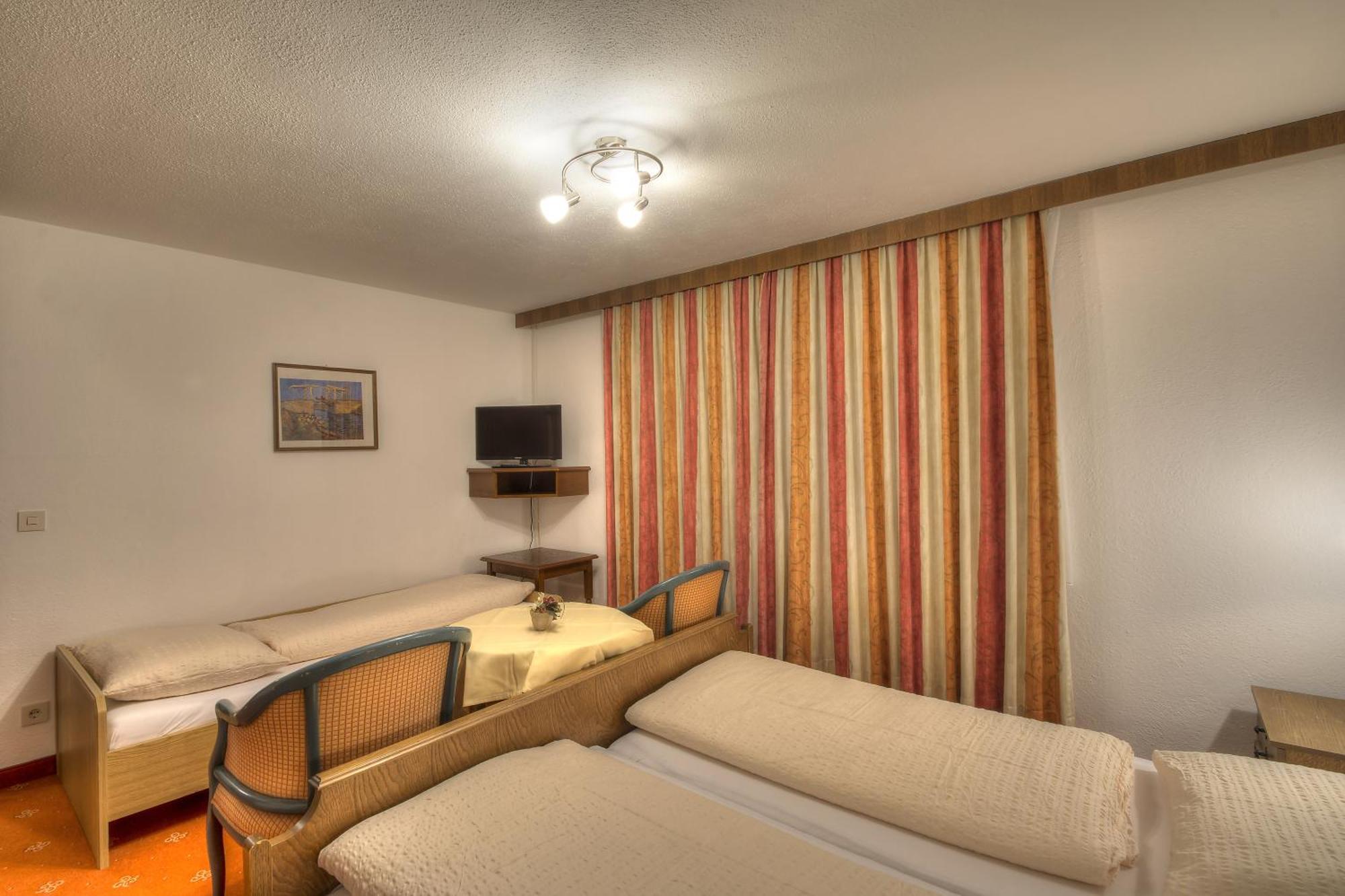 Ferienhaus Bergkristall Pettneu am Arlberg Kültér fotó